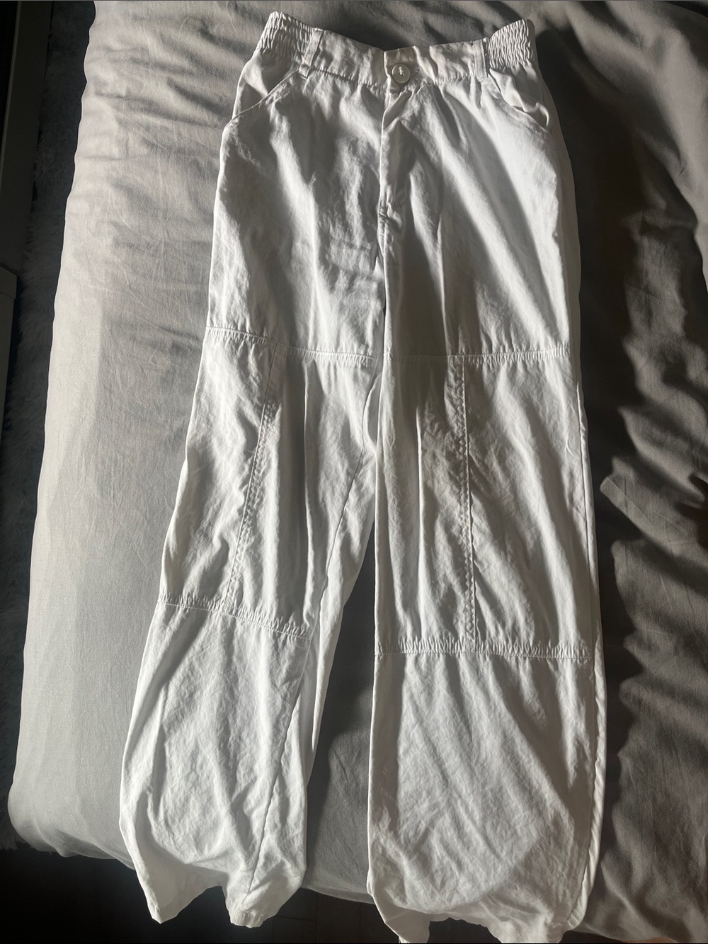 Relaxed White Elastic-Waist Women's Joggers